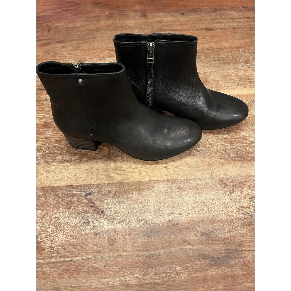 Women's Trask Black leather Vivian Ankle Booties size 6.5